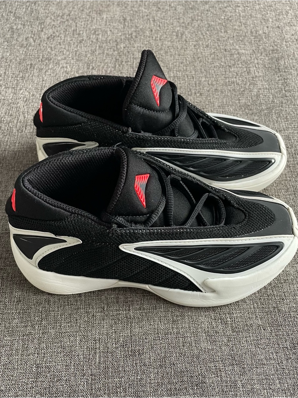 Adidas Anthony Edwards AE 2 Kids’ Basketball Shoes Youth Size 1 Black White Red